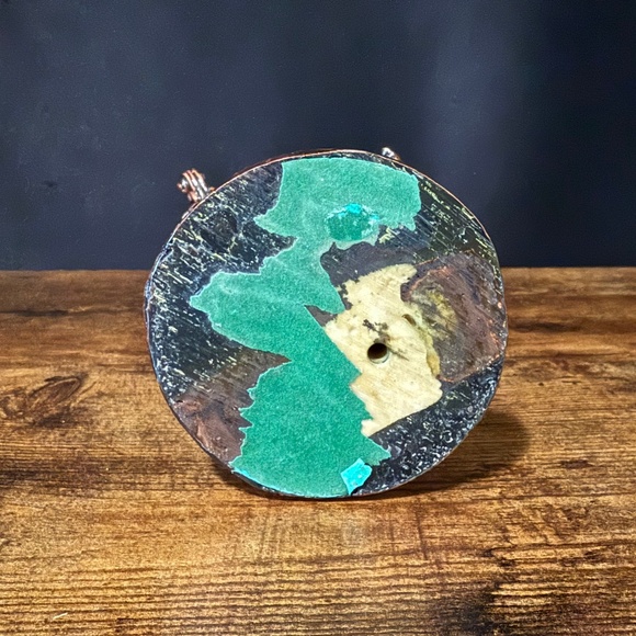 Jazz Bass Player Sculpture/Figurine - Picture 13 of 13